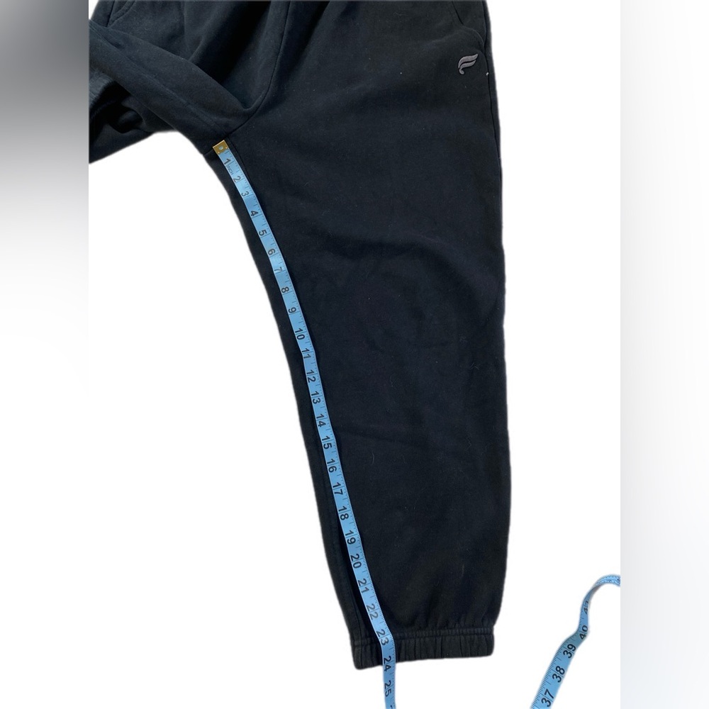 Fabletics Fleece black sweatpants - Picture 2 of 6